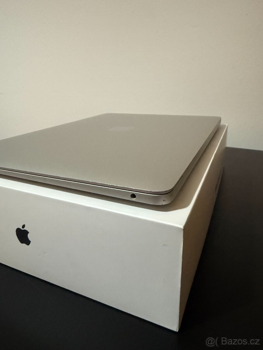 💻 Macbook Air 13" 2020 M1 8GB/256GB - 5