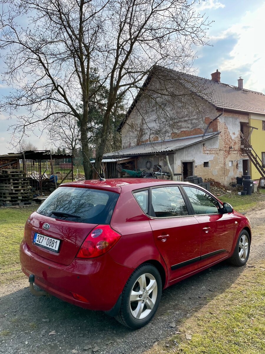 Kia Ceed 1.4 CVVT 80kW 2009 - 5