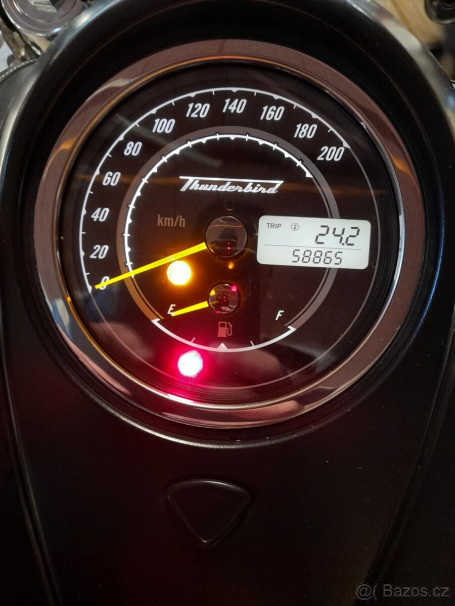 Triumph Thunderbird Commander 1700 - 5