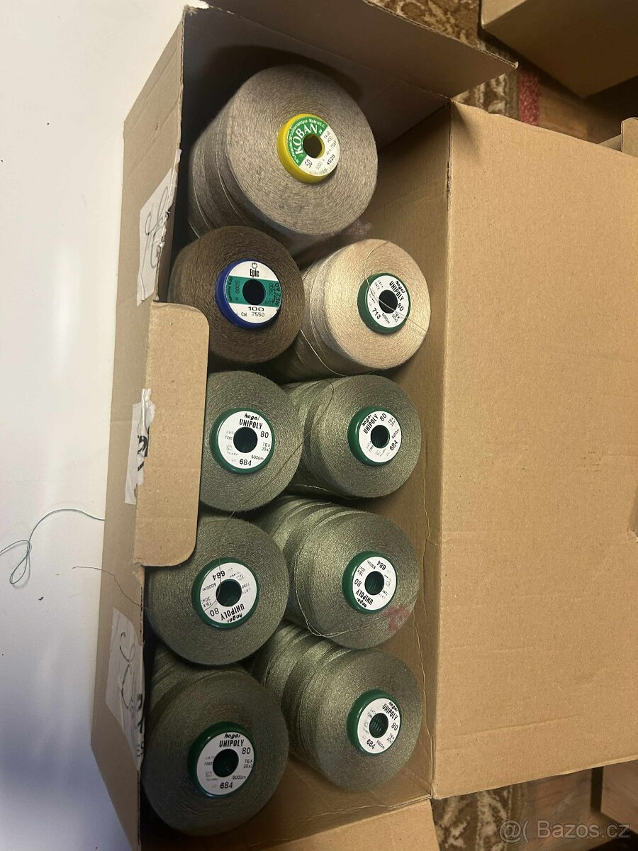 šicí nitě, nitě na overlock - 5
