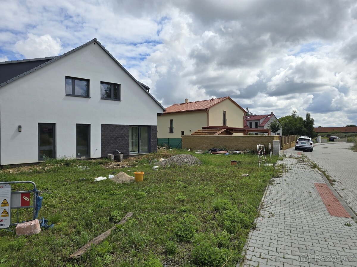 Prodej stavebního pozemku v obci Drnek 943 m2 - 5