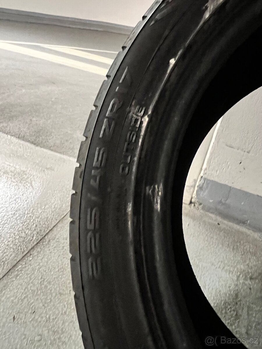 Letní sada pneu Nokian 225/45R17 - 5