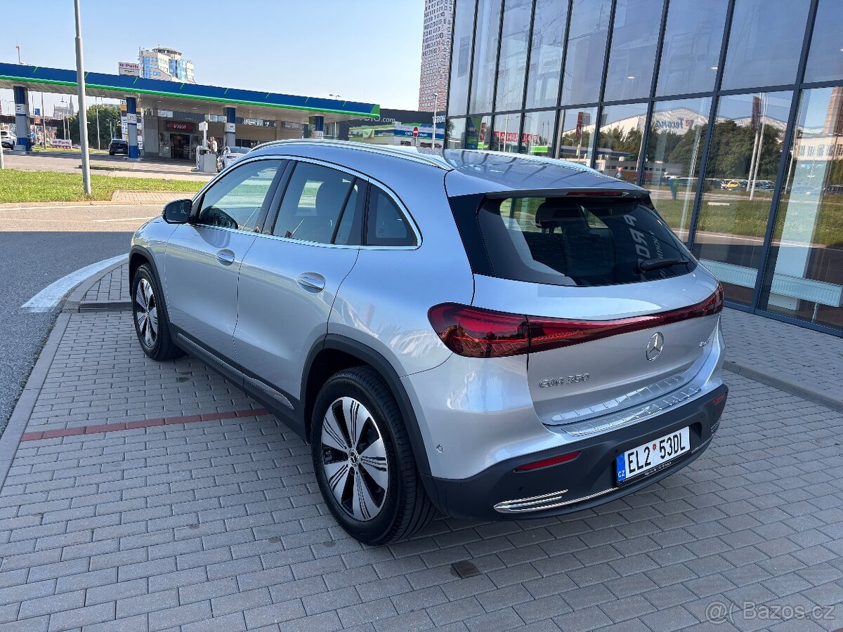Mercedes-Benz EQA, 350 215KW 4Matic Odp.DPH - 5