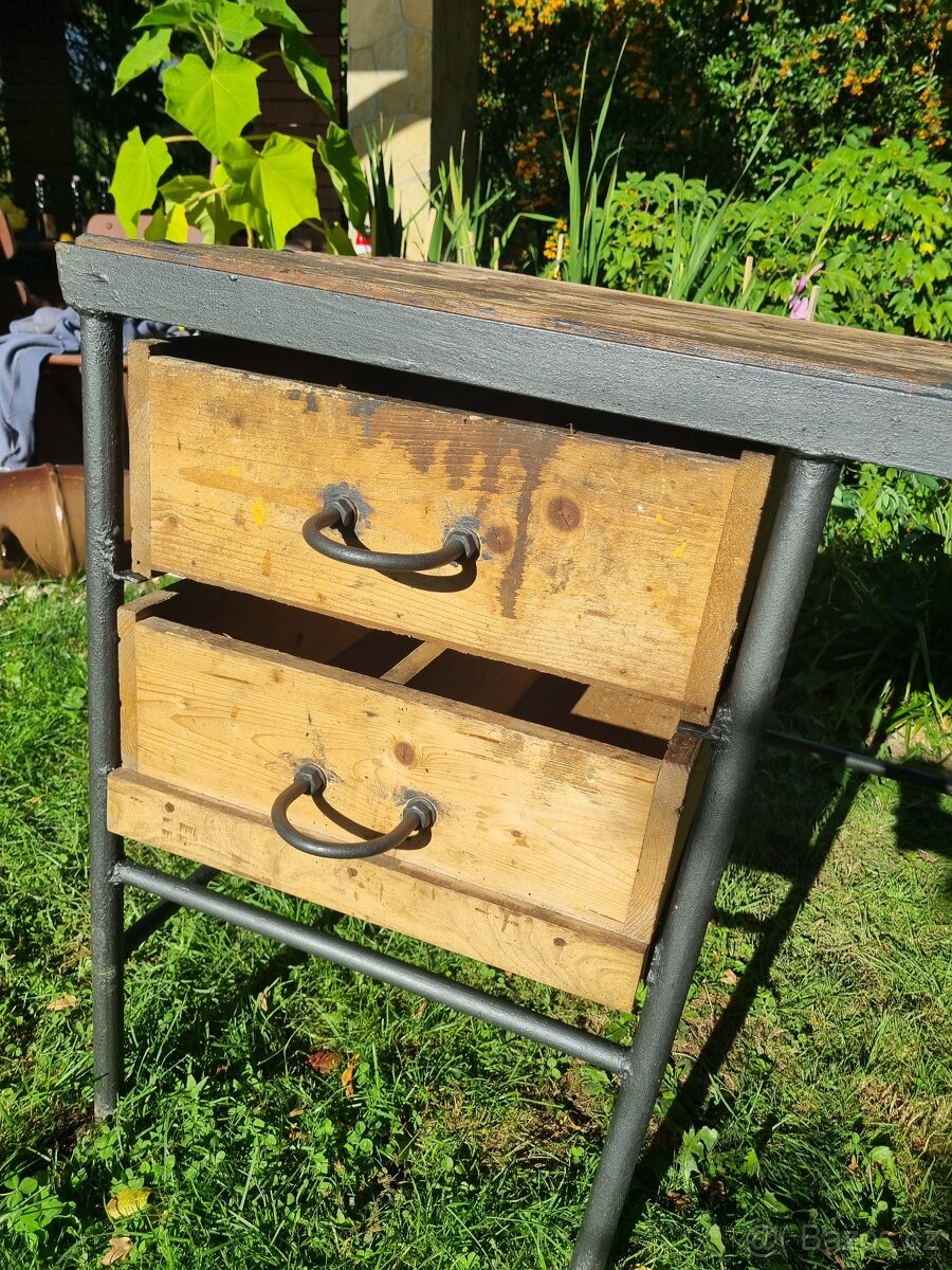 stůl se svěrákem - 5