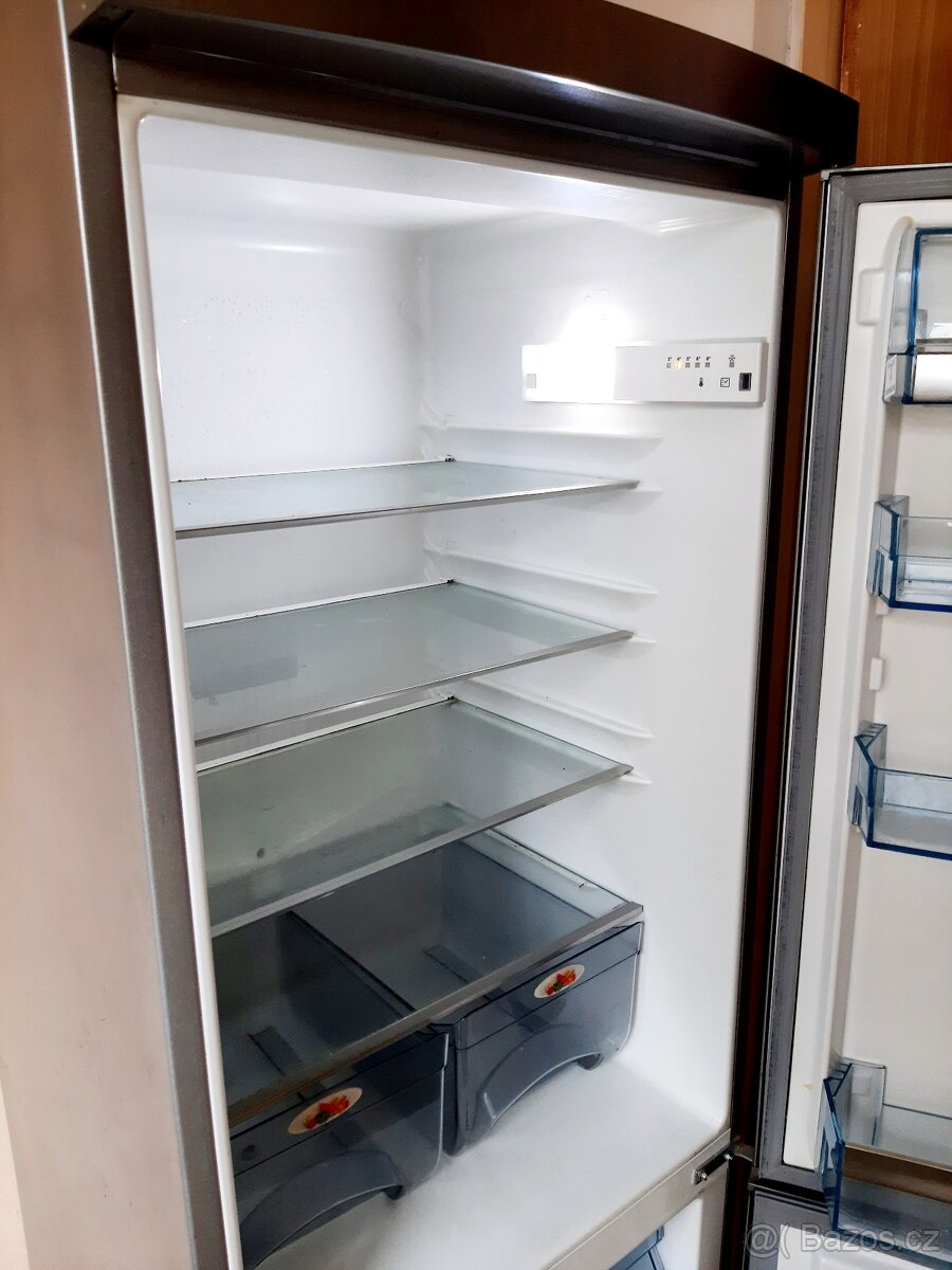 Lednice AEG s mrazákem A ++, nerez - 5