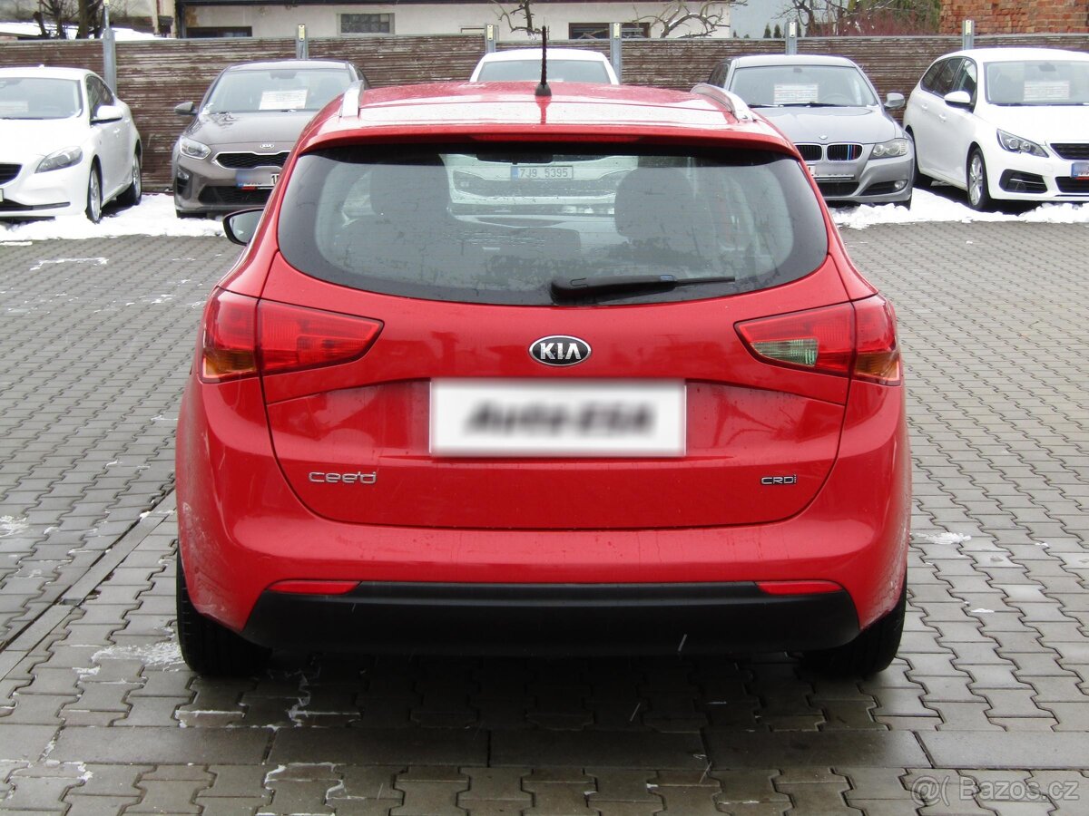 Kia Ceed 1.4 CRDi , 66 kW nafta, 2013 - 5