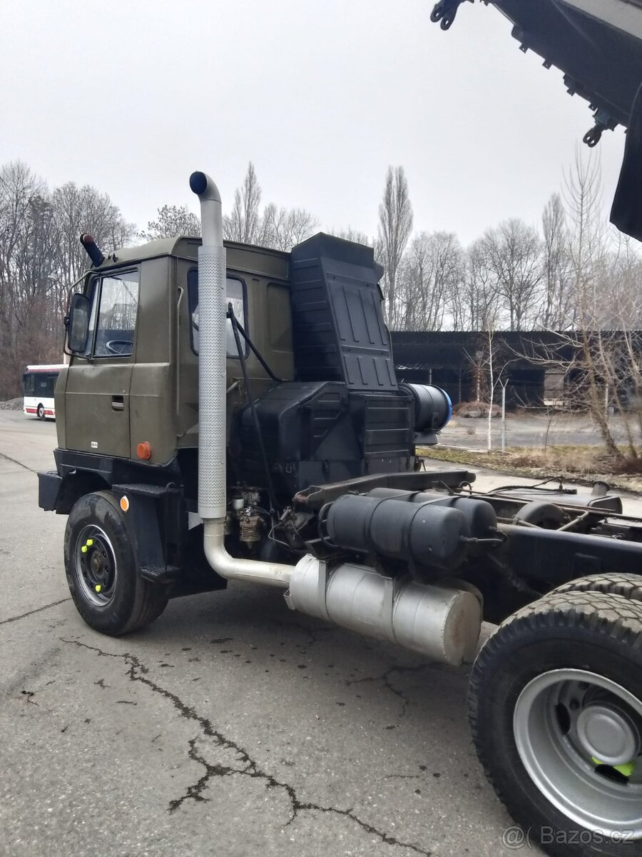 Tatra 815 T2 sklápěč - 5