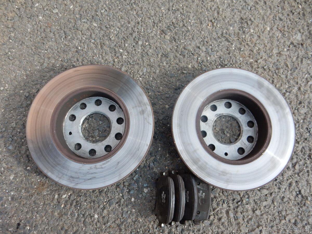 Zadní brzdové kotouče a destičky VW Caddy III - 5