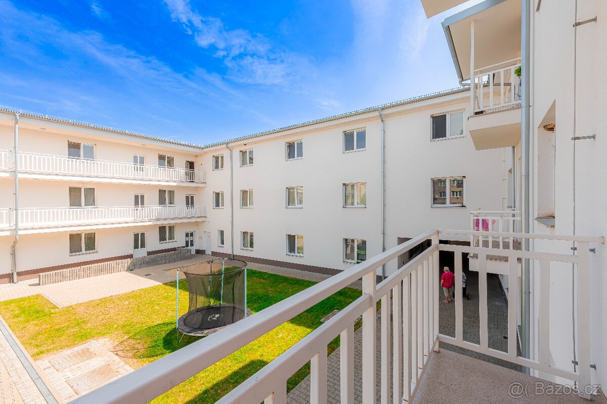 Pronájem bytu 1+kk - 5