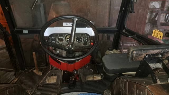 Zetor 5245 + kára na UNC + lopata + pneu - 5
