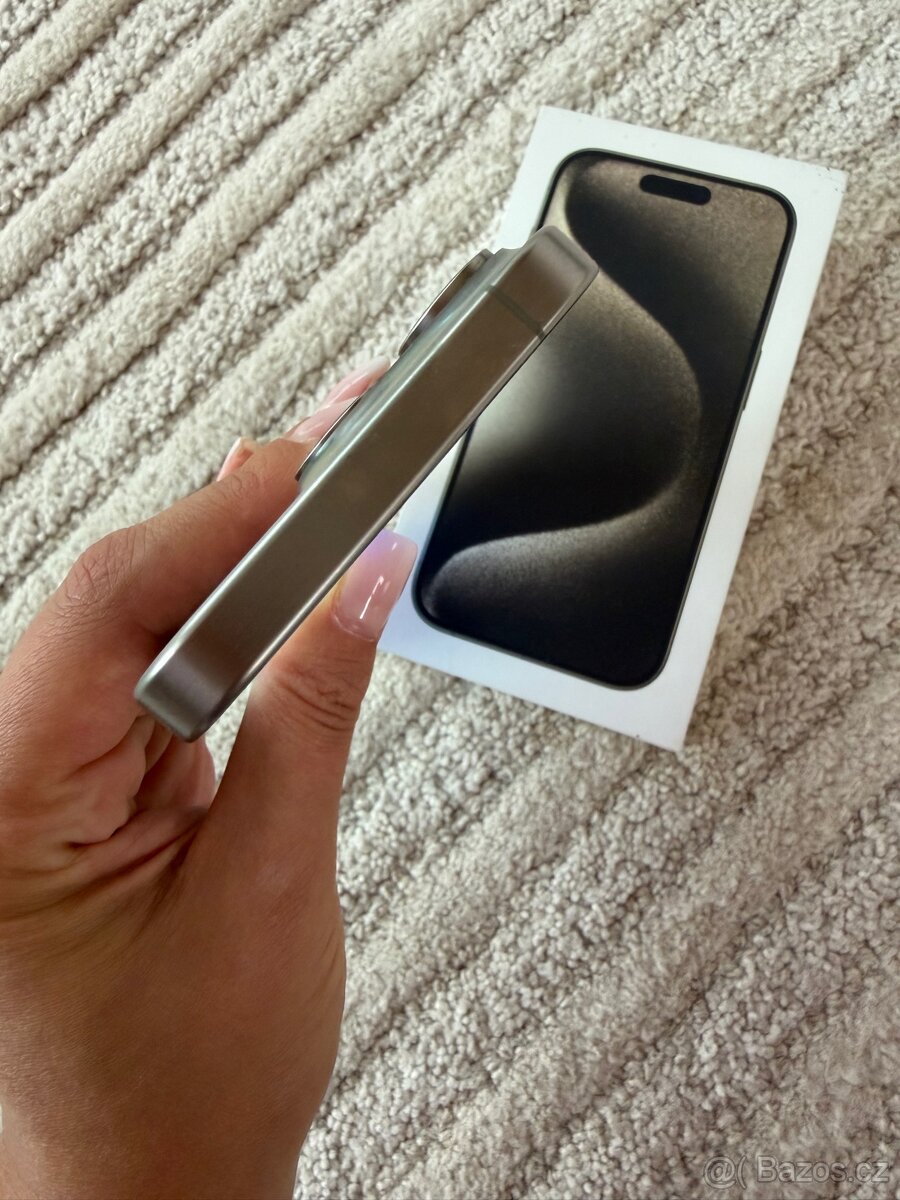 iPhone 15 Pro 1TB - 5