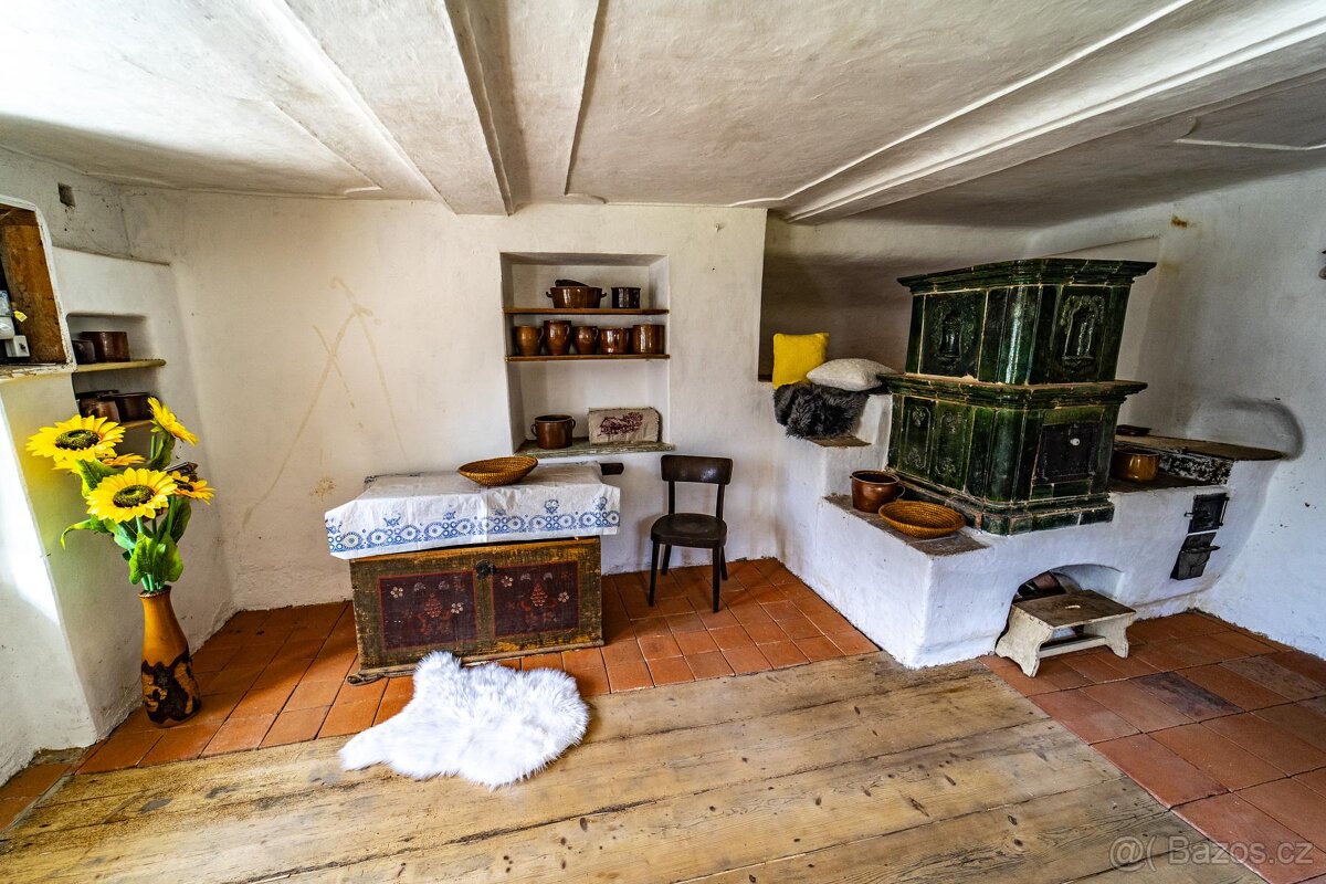 Skalsko, prodej roubenky o zast. pl. 135 m2 na pozemcích 3. - 5