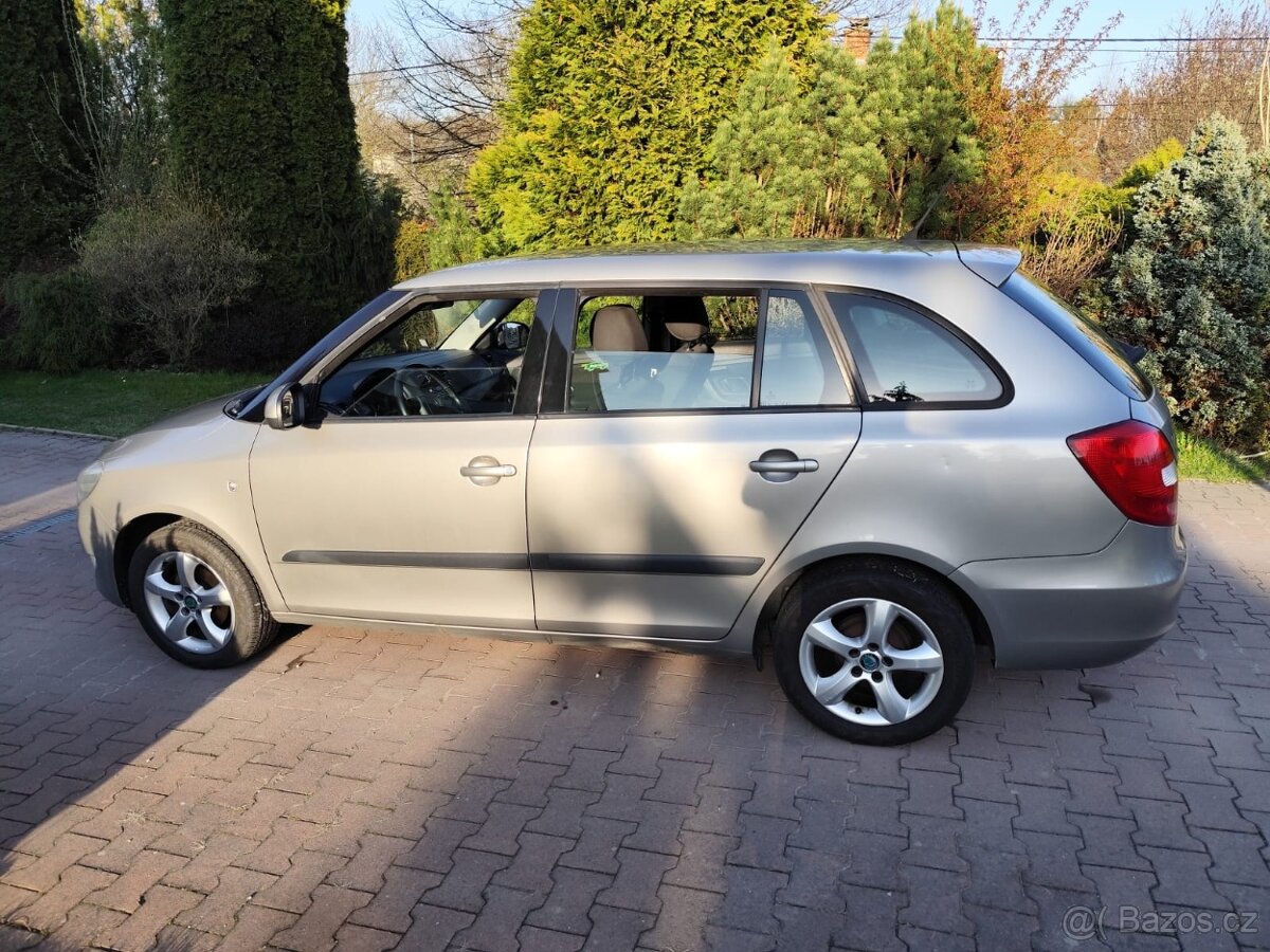 Fabia 1.6tdi elegance,DPH,12/2012 koup,v ČR,2 majitel - 5
