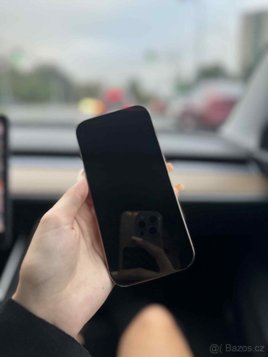 Iphone 16 pro - Písečný Titan - 5