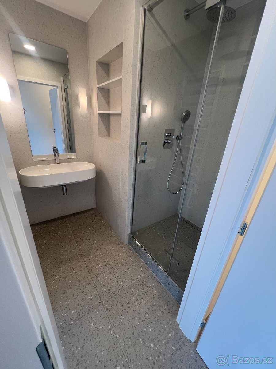 Ihned volné Zrekonstruované 1kk/L, 42m2, v Krči, Murgašova - 5