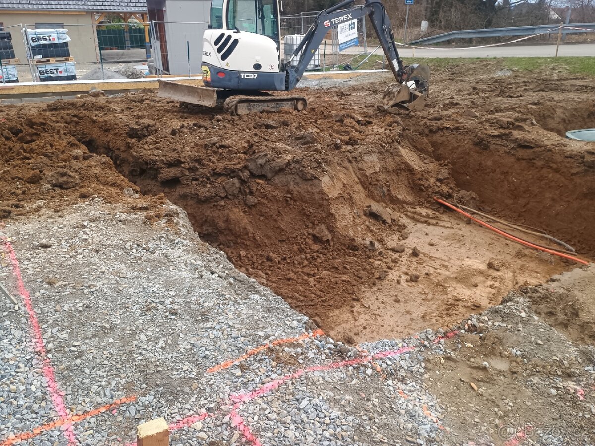 Výkopové práce +odvoz/dovoz štěrku atd. - 5