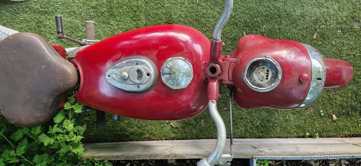 Jawa 250 pérák - 5