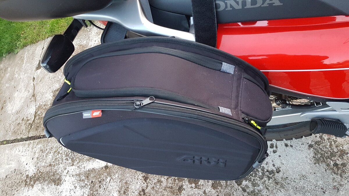 Boční brašny Givi - 5