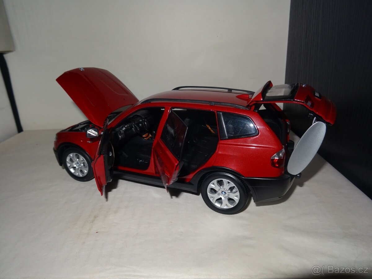 1:18 BMW X3 3.0i KYOSHO - 5
