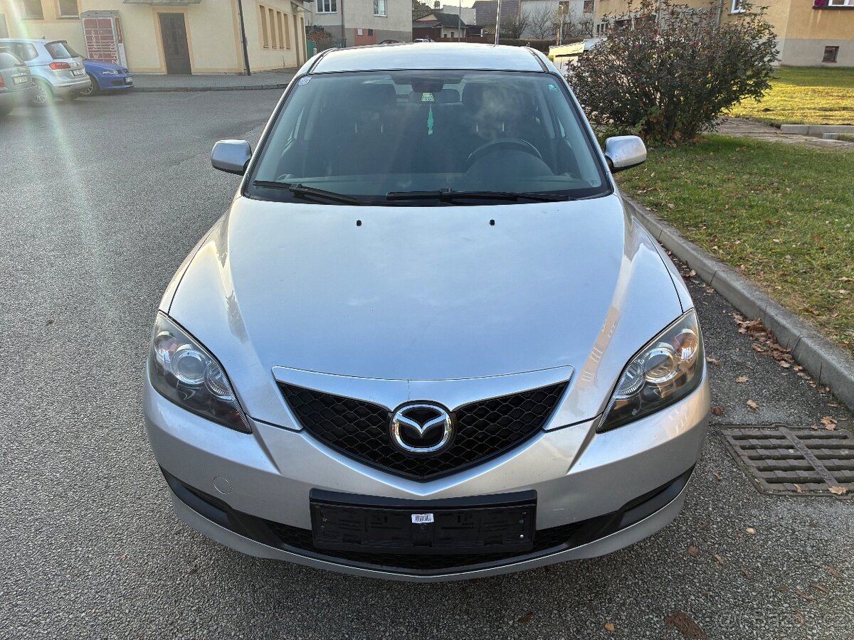 Mazda 3 1.4i 62kw rv. 2008 serviska pěkný stav - 5