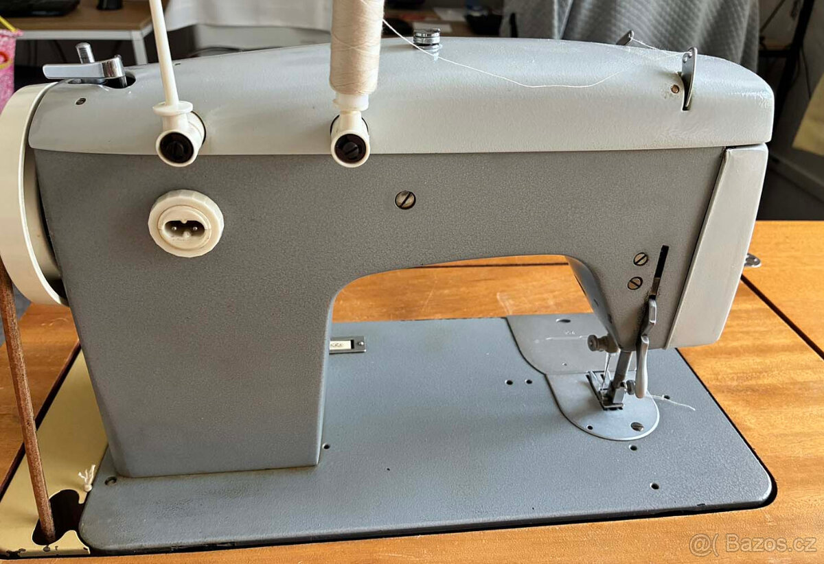 Šicí stroj VERITAS - plně funkční - 5