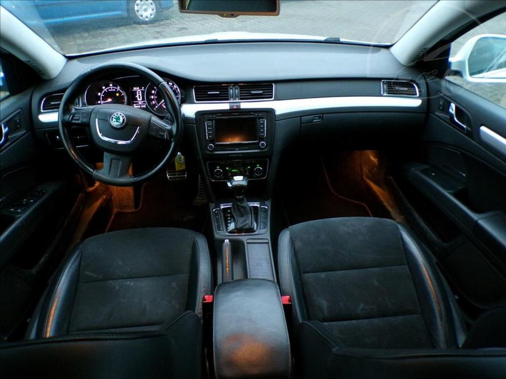Škoda Superb 2,0 TSI 147kW CZ DSG ELEGANCE - 5