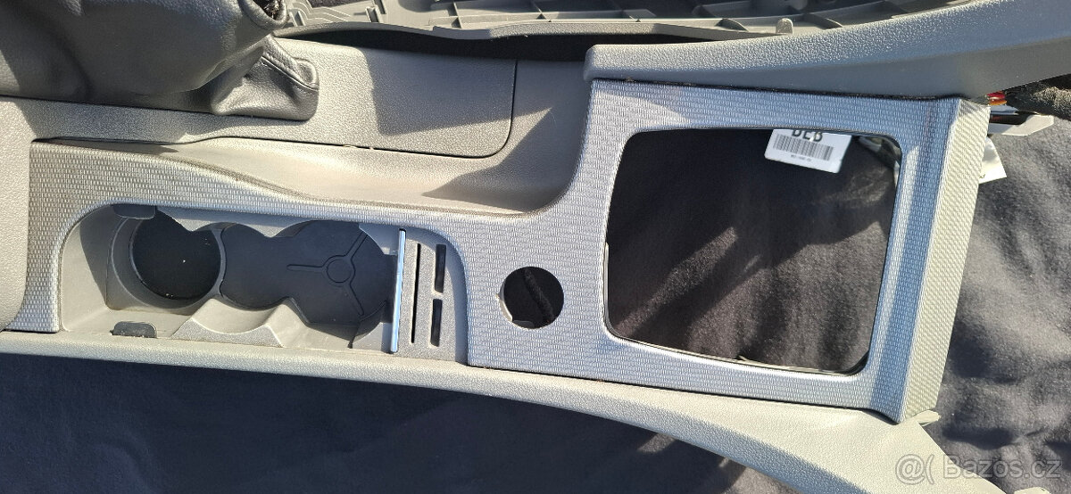 Ford Focus II loketni opěrka Titanium usb aux - 5