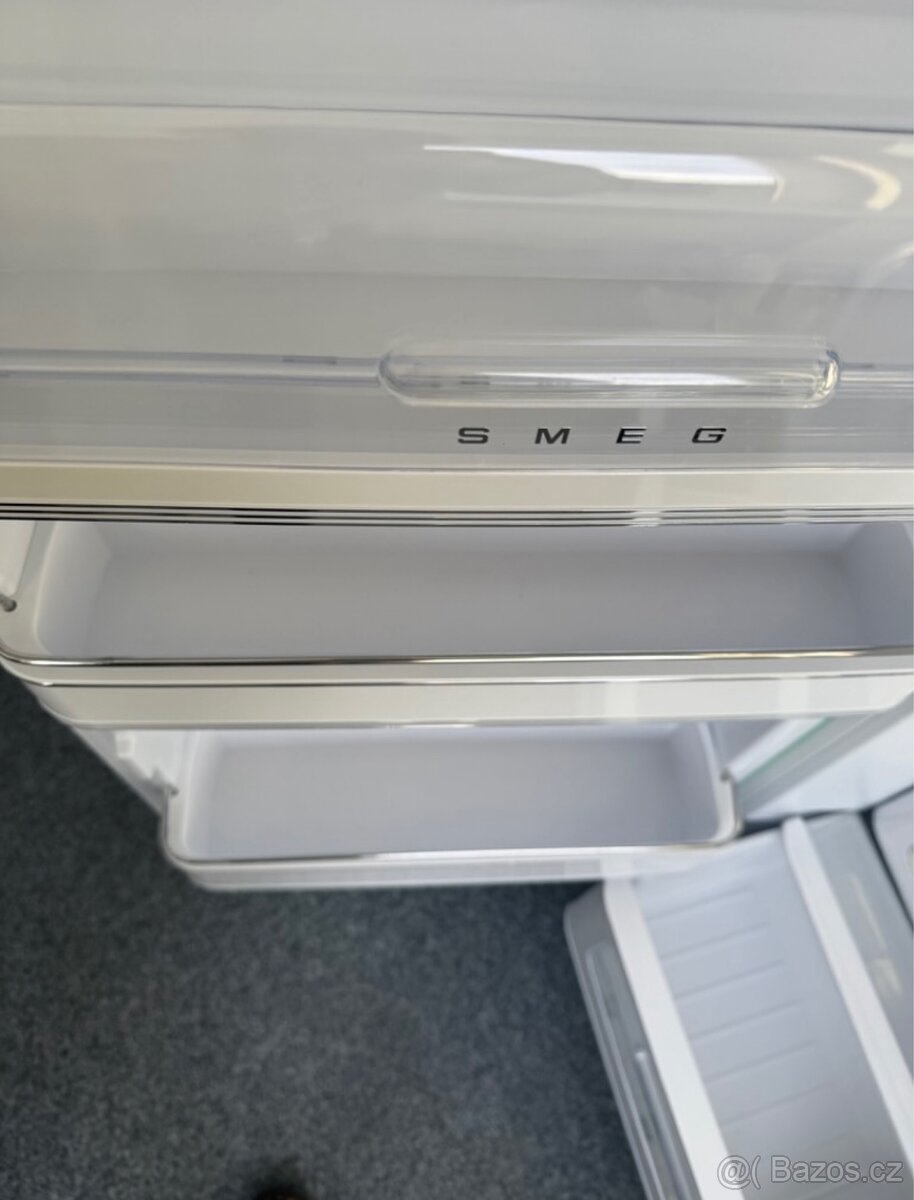 SMEG FAB30 chladnička - levé panty - super stav lednice - 5