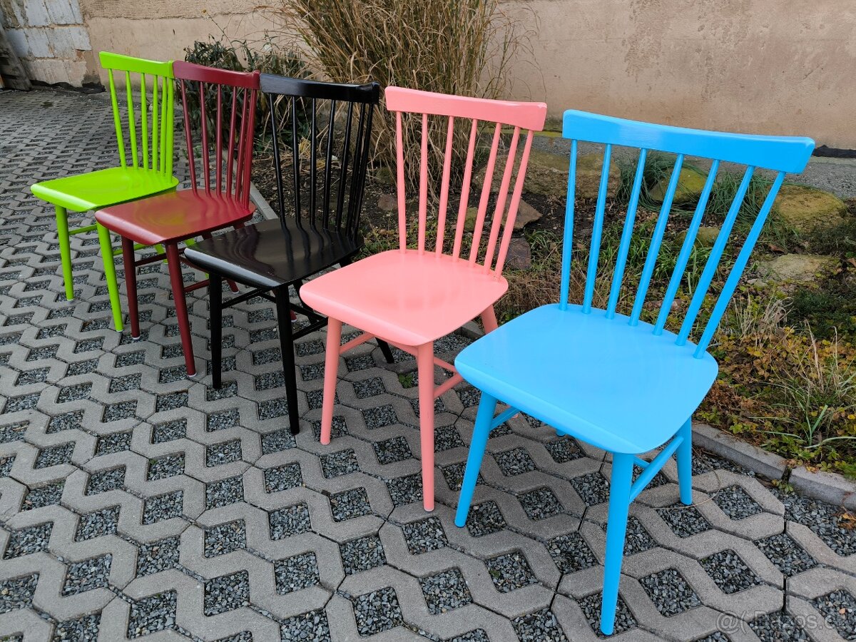 Barevné retro jídelní židle TON Ironica - 5 kusů - 5