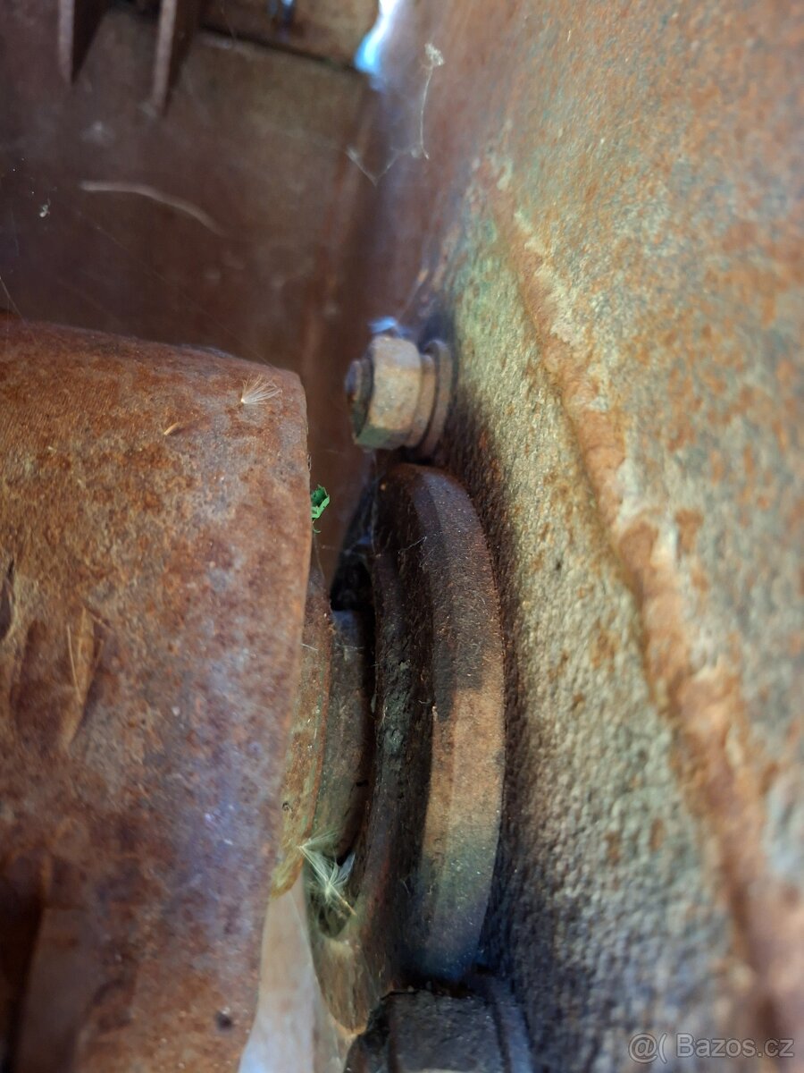 Drtič řádku slamy - 5