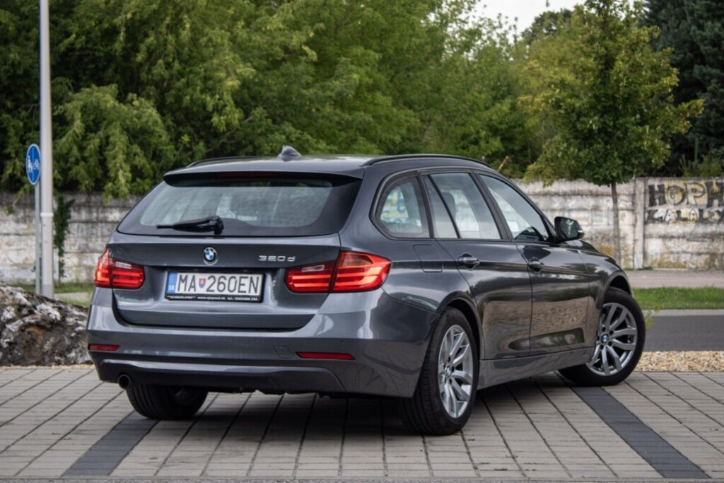 BMW rad 3 Touring 320d AT/8 - 5