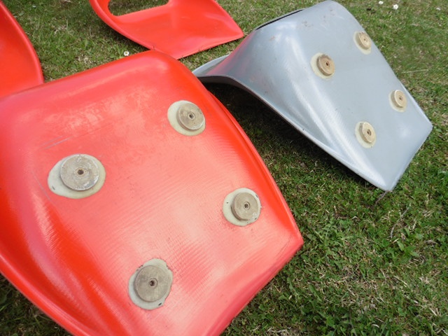 Tramvaj T3-červená sedačka - 5