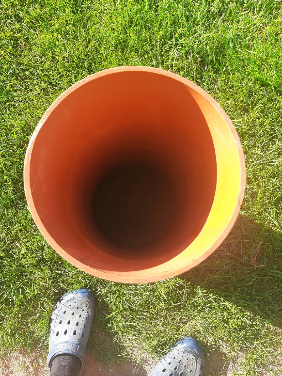 Prodám kanalizační Trubku KGM průměr 250×6,1mm délky 600mm - 5