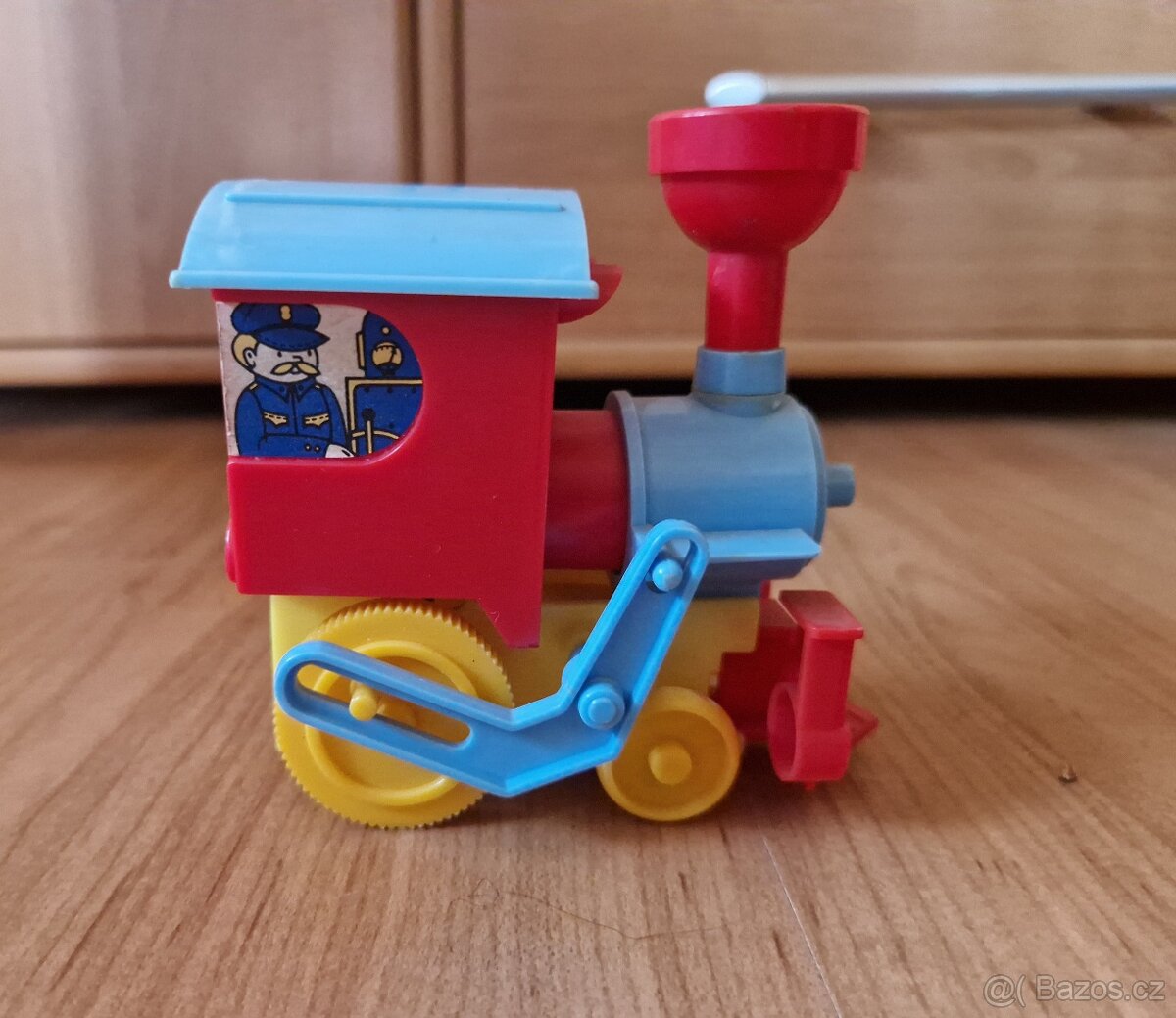 Pojďme na houby,vláček,kývací šáša,soudkové otvíráky aj. - 5