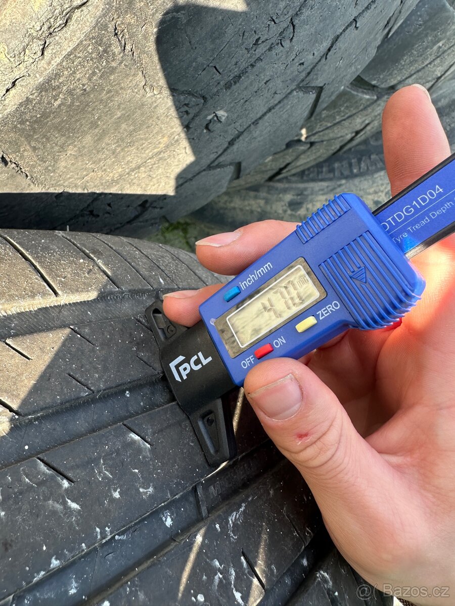 Pneumatiky 235/55R20 - 5