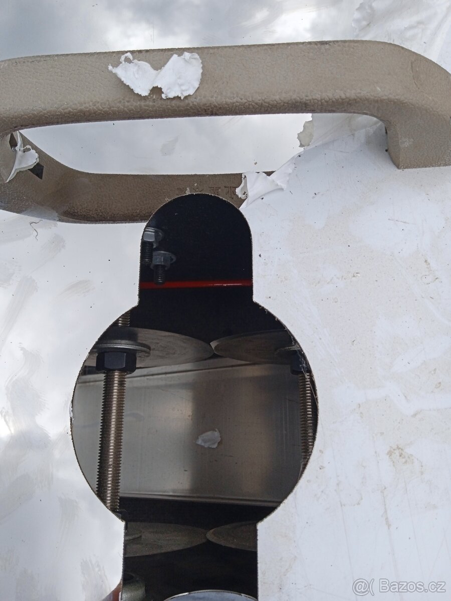 UŘEZÁVACÍ STROJ NA ČESNEK - 5