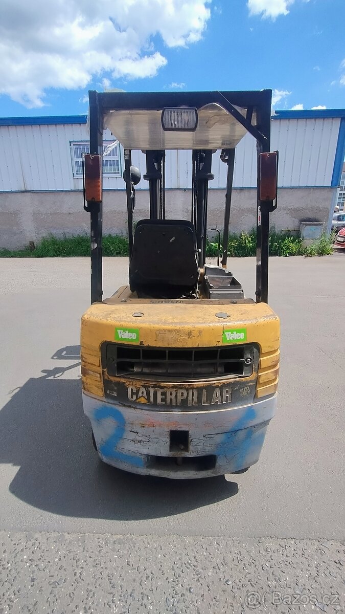 vysokozdvižný vozík CAT DP18 - 5