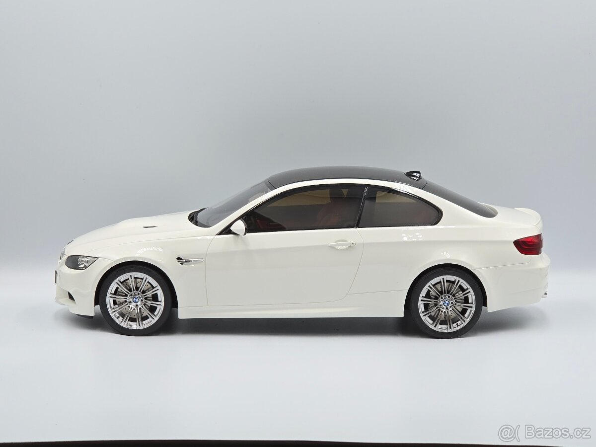 BMW M3 E92 1:12 OttoMobile - 5