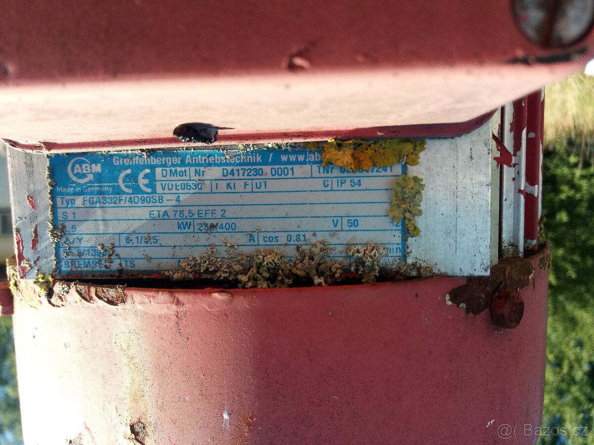 Dávkovač/násypka krmení - 5