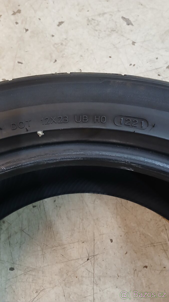 235/50.R19 hankook - 5