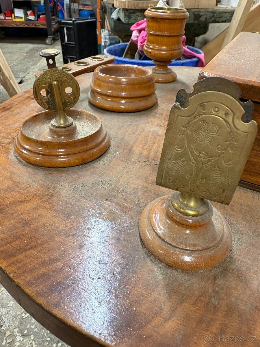 Kuřácký stolek - 5