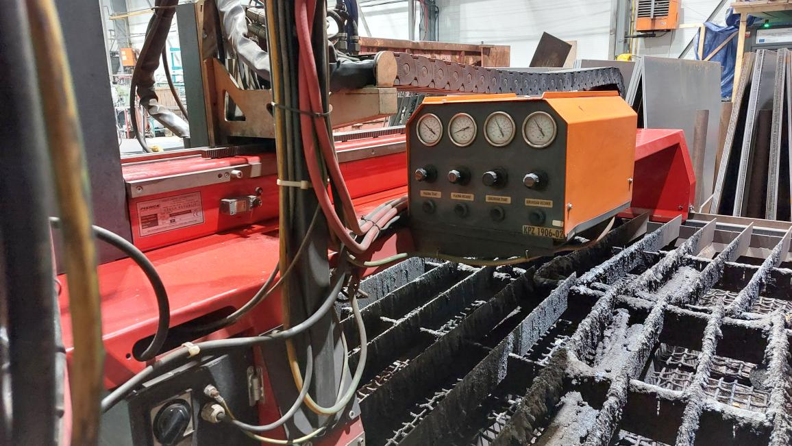 CNC plazma PIERCE PUR 3000 + odsávání Tigema - 5