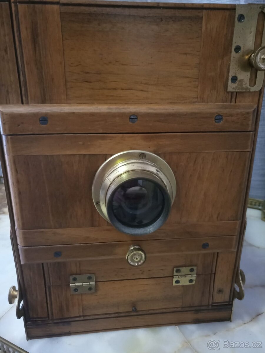 Historický dřevěný fotoaparát - 5