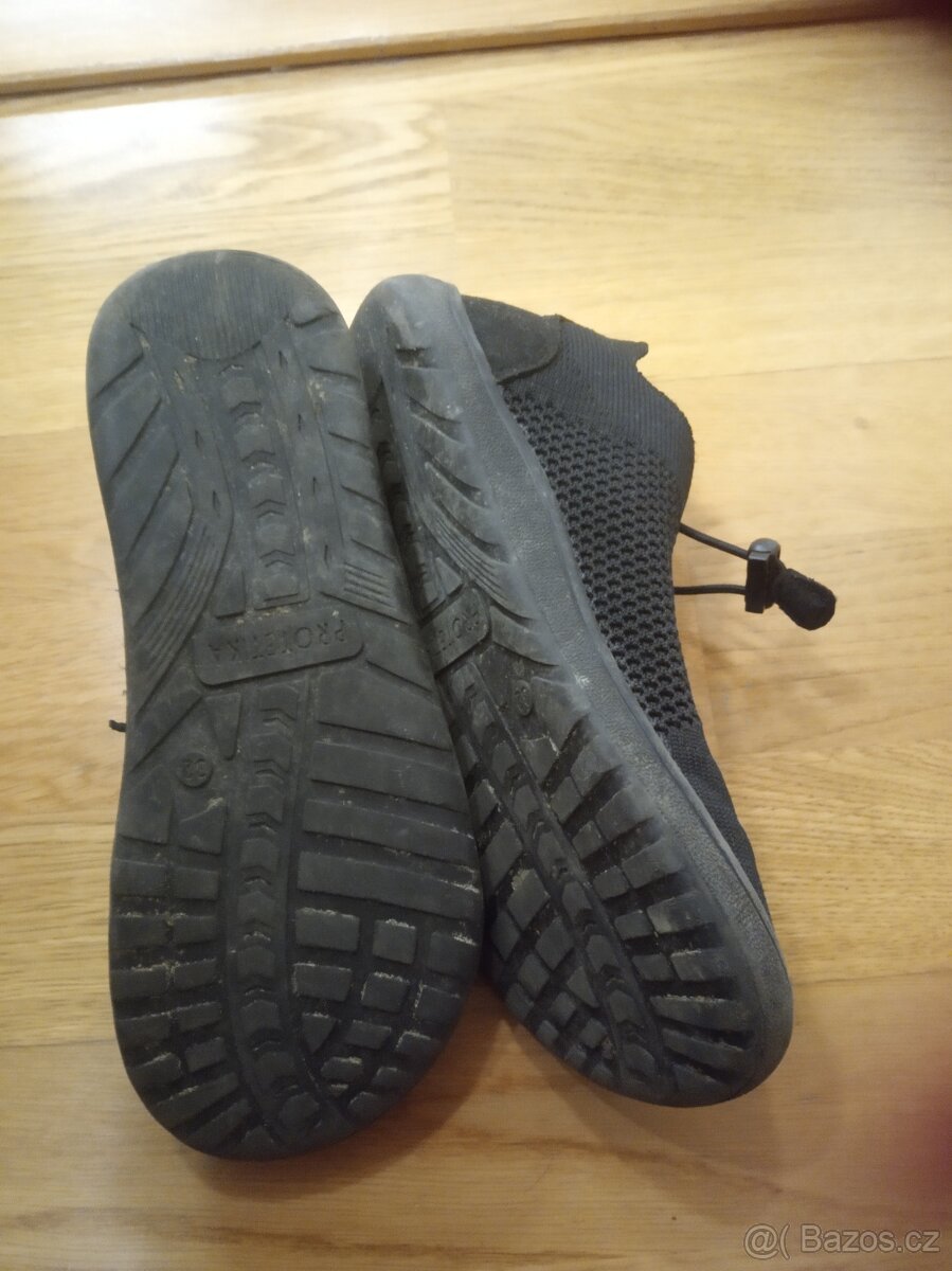 Prodáme Protetická Barefoot černé tenisky - 5