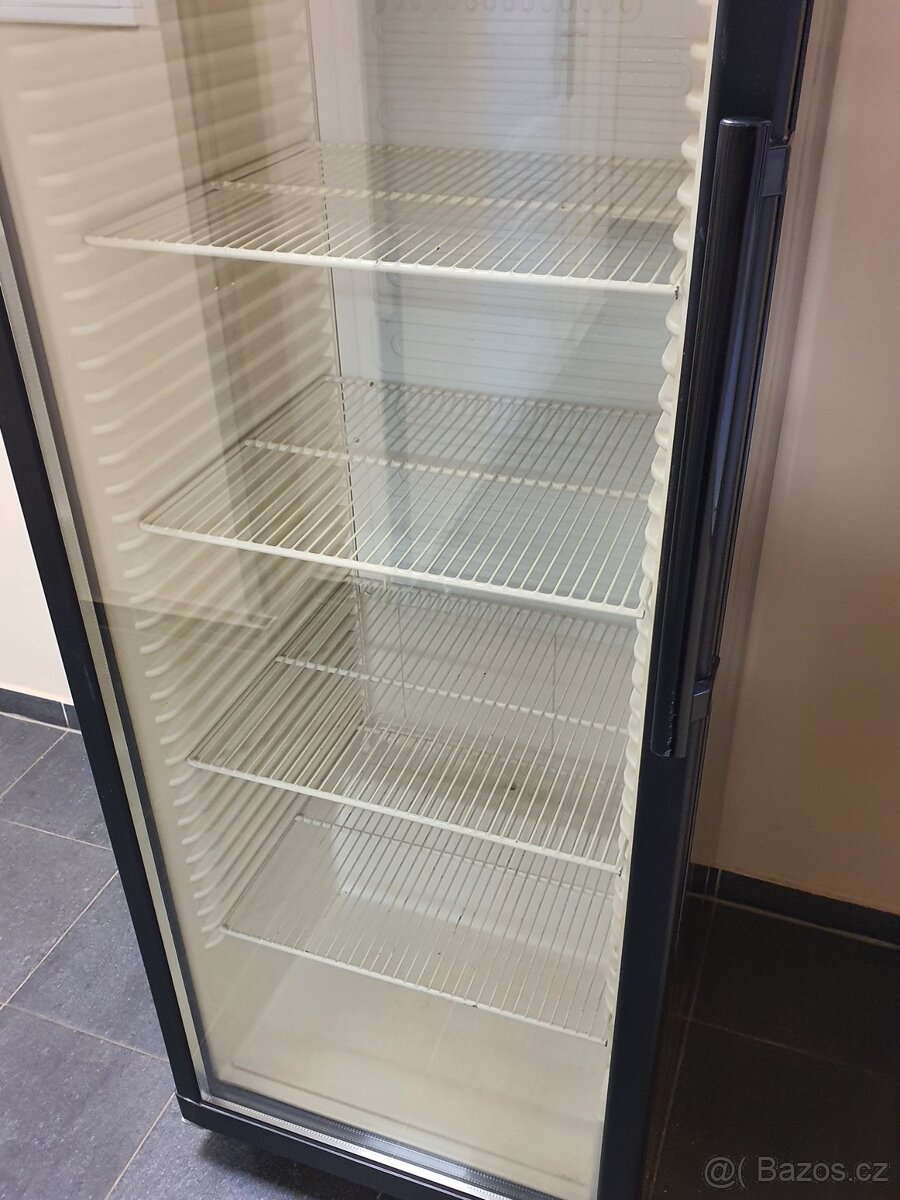 LIEBHERR GASTRO velká prosklená lednice-restaurace - 5