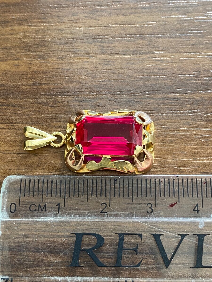 Zlatý přívěsek - 5