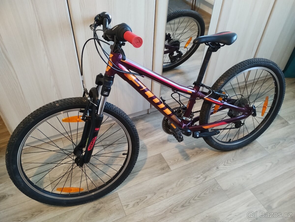 Dívčí kolo Scott 24 - 5