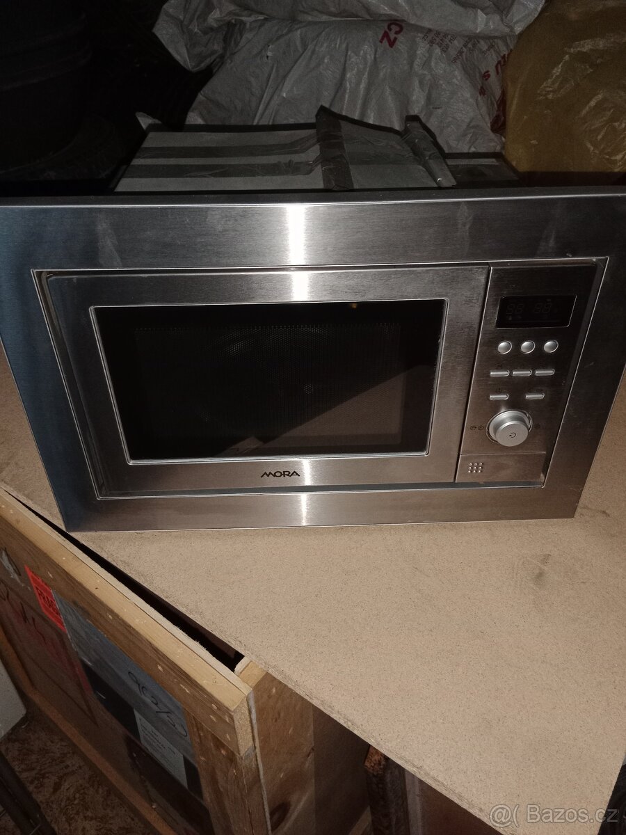 Vestavěná mikrovlnná trouba Mora a digestoř Whirlpool - 5
