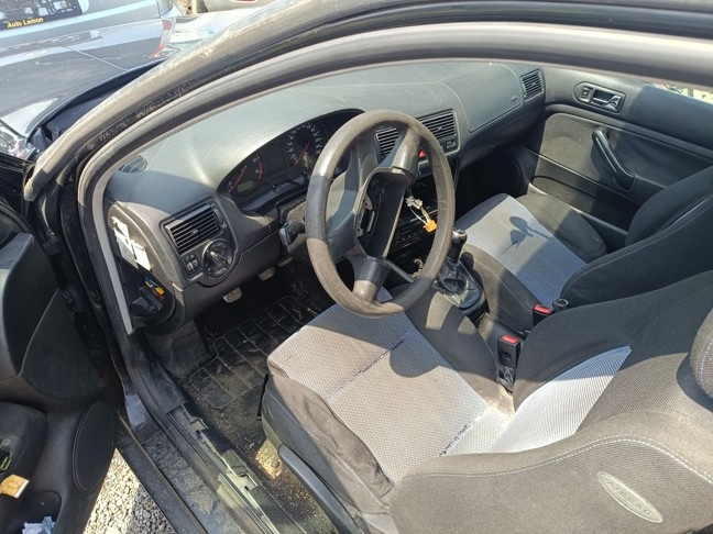 ND z VW Golf4 1595.cm3 74.kw benzín r.v.1999 (K67) - 5