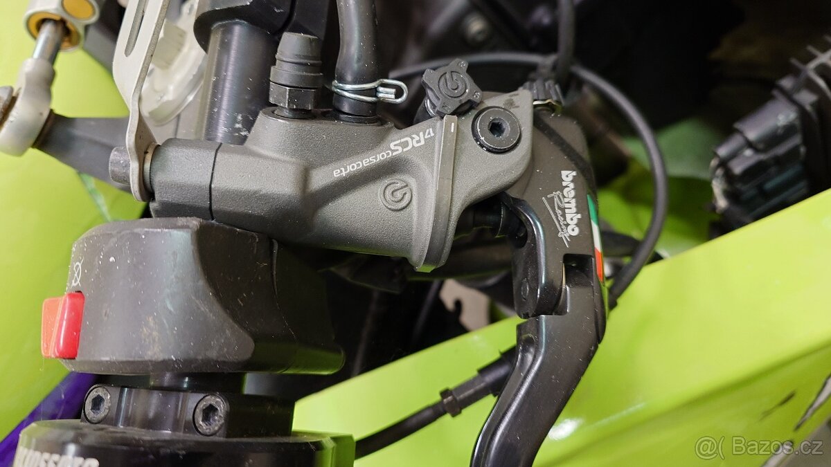 Kawasaki zx6r 2010 - 5